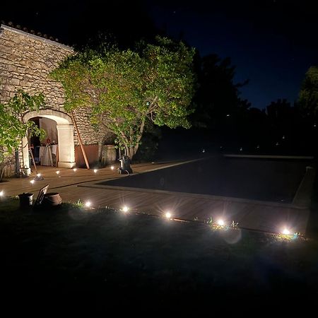 Bed and Breakfast Le Coing Des Vignes Mauressargues Экстерьер фото